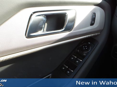 New 2025 Ford Explorer Active w/ Active Comfort Package image 13