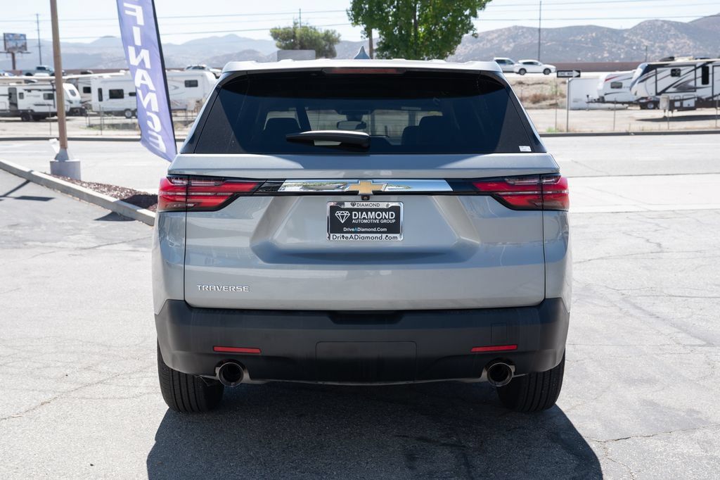Used 2023 Chevrolet Traverse LS w/ Safety Package FWD image 6