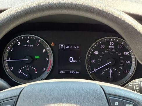 Used 2017 Hyundai Tucson SE w/ SE Popular Package 02 AWD/4WD image 12