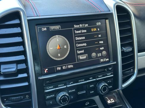 Used 2014 Porsche Cayenne GTS image 35