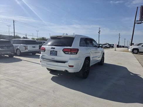 Used 2021 Jeep Grand Cherokee Laredo X AWD/4WD image 5