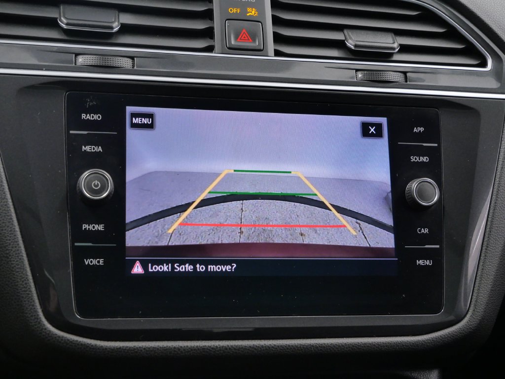 Used 2019 Volkswagen Tiguan SE w/ Panoramic Sunroof Package AWD/4WD image 31