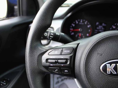 Used 2020 Kia Rio S FWD image 17