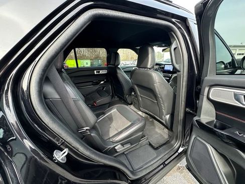 Used 2023 Ford Explorer ST-Line w/ Class IV Trailer Tow Package image 17