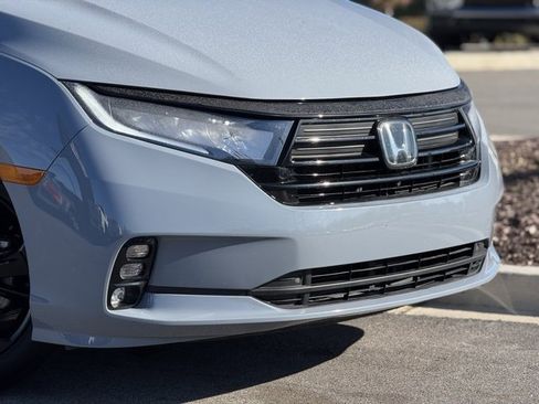 Used 2024 Honda Odyssey Sport image 2