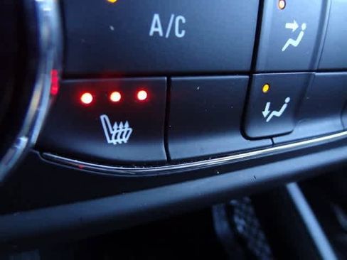 Used 2023 Chevrolet TrailBlazer LT image 27