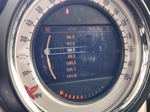 Used 2013 MINI Cooper Countryman image 21