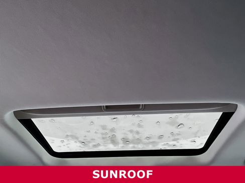 Used 2022 Ford Maverick Lariat image 25