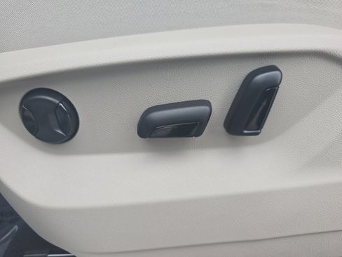 New 2026 Volkswagen Atlas SE image 29