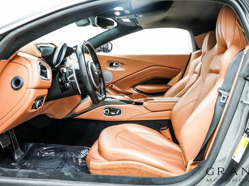 Used 2021 Aston Martin V8 Vantage Roadster RWD image 19