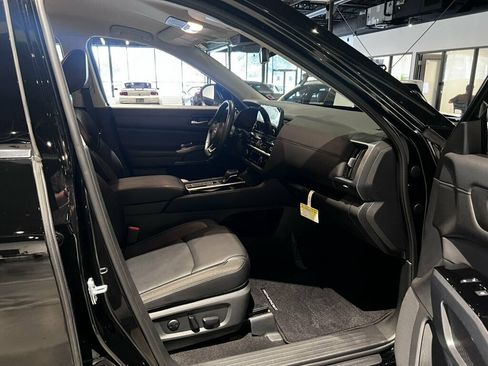 Used 2025 Nissan Pathfinder SL w/ Cargo Package FWD image 29