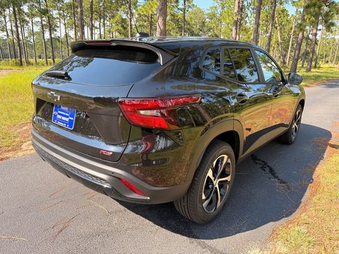 New 2026 Chevrolet Trax RS w/ Driver Confidence Package FWD image 5