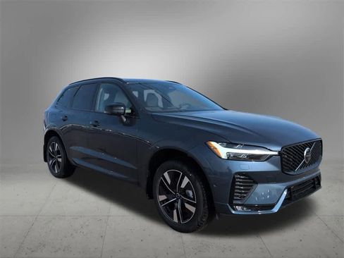 New 2026 Volvo XC60 B5 Plus w/ Protection Package Premier image 8