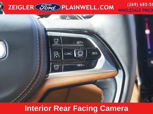 Used 2025 Jeep Grand Cherokee L Summit image 31