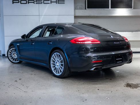 Used 2015 Porsche Panamera image 3
