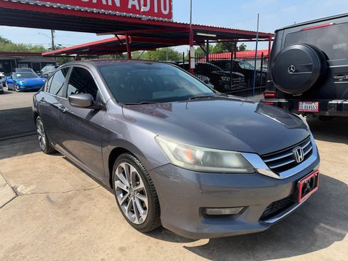 Used 2014 Honda Accord Sport image 3