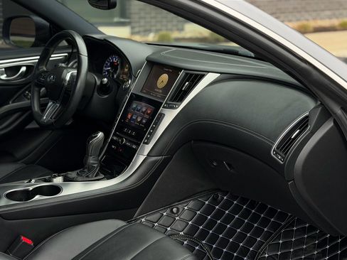 Used 2017 INFINITI Q60 3.0t w/ Cargo Package image 9