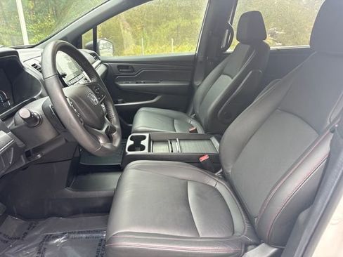 Used 2024 Honda Odyssey Sport image 13