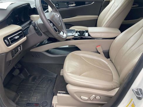 Used 2022 Lincoln Nautilus Reserve image 12