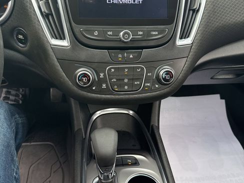 Used 2021 Chevrolet Malibu LT image 27