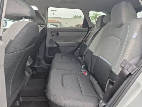 New 2027 Kia Seltos LX FWD image 25