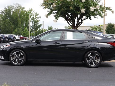 Used 2023 Hyundai Elantra Limited FWD image 5
