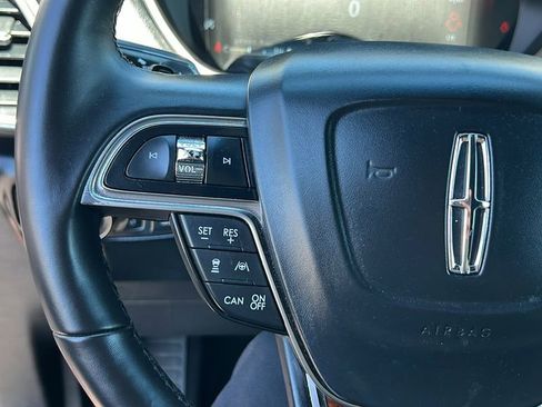 Certified 2019 Lincoln Nautilus Reserve FWD image 18