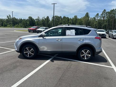 Used 2017 Toyota RAV4 XLE AWD/4WD image 24