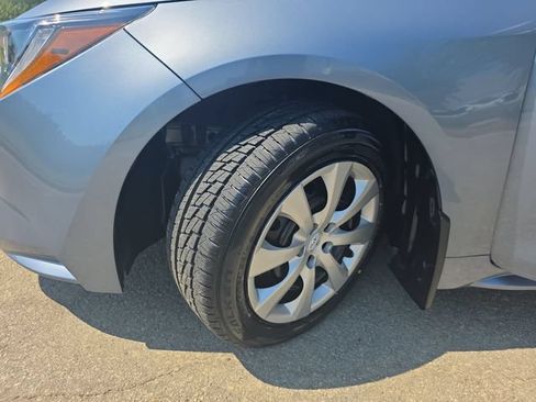 Used 2025 Toyota Corolla LE FWD image 32
