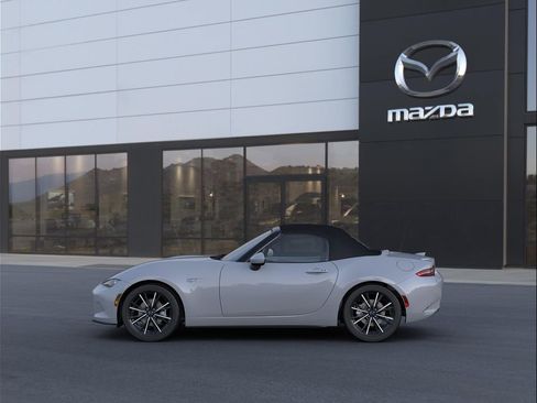 New 2026 MAZDA MX-5 Miata Grand Touring RWD image 3