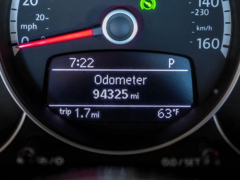 Used 2015 Volkswagen Beetle 1.8T image 17