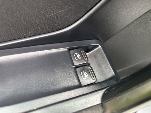 Used 2012 Volkswagen Beetle 2.5 FWD image 12