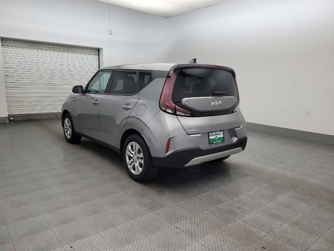 Used 2023 Kia Soul LX image 5