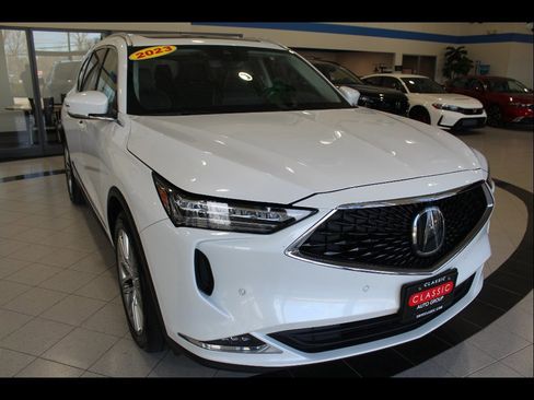 Used 2023 Acura MDX SH-AWD w/ Advance Package image 3