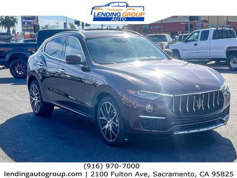 Used 2019 Maserati Levante S GranLusso image 5