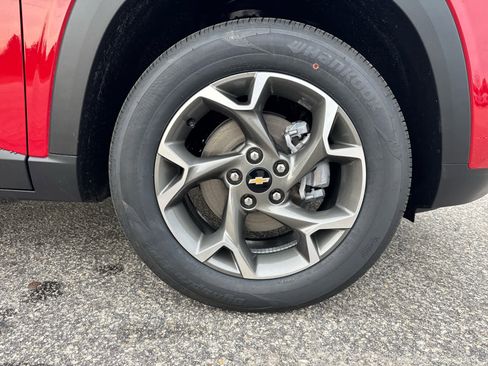 New 2026 Chevrolet Trax LT image 32