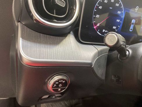 Used 2023 Mercedes-Benz C 300 4MATIC Sedan image 24