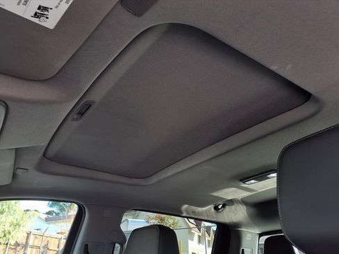 Used 2019 Chevrolet Silverado 1500 LTZ w/ LTZ Premium Package image 15