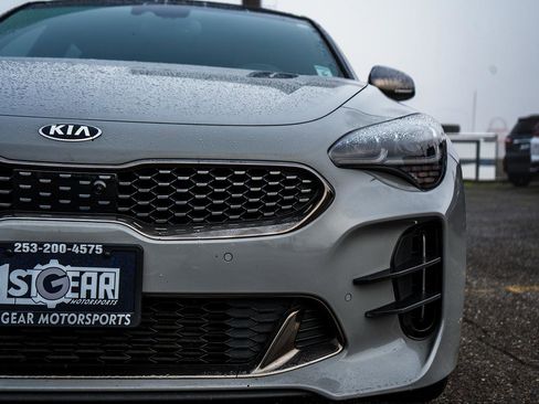 Used 2020 Kia Stinger GT2 image 9
