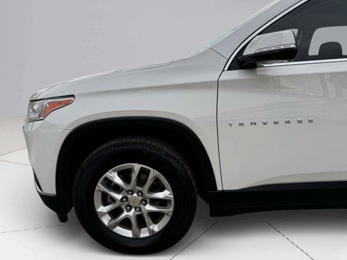 Used 2020 Chevrolet Traverse LT image 64