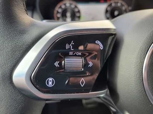 Used 2024 Jaguar E-PACE R-Dynamic SE image 29