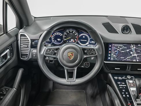 Used 2022 Porsche Cayenne Platinum Edition AWD/4WD image 17