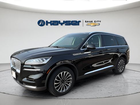 Used 2024 Lincoln Aviator AWD w/ Premium Package image 2