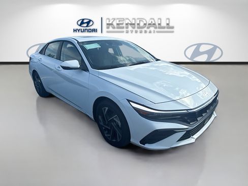 New 2026 Hyundai Elantra Limited FWD image 1
