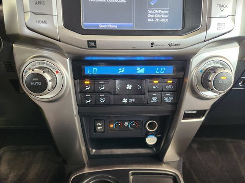 Used 2014 Toyota 4Runner Limited RWD image 18