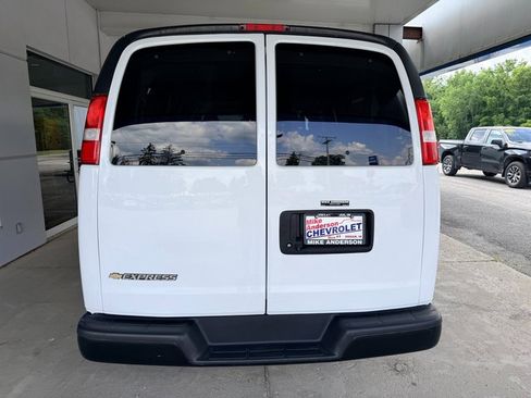 Used 2021 Chevrolet Express 2500 LS w/ Driver Convenience Package RWD image 8