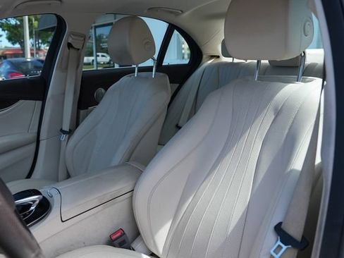 Used 2018 Mercedes-Benz E 300 4MATIC image 10