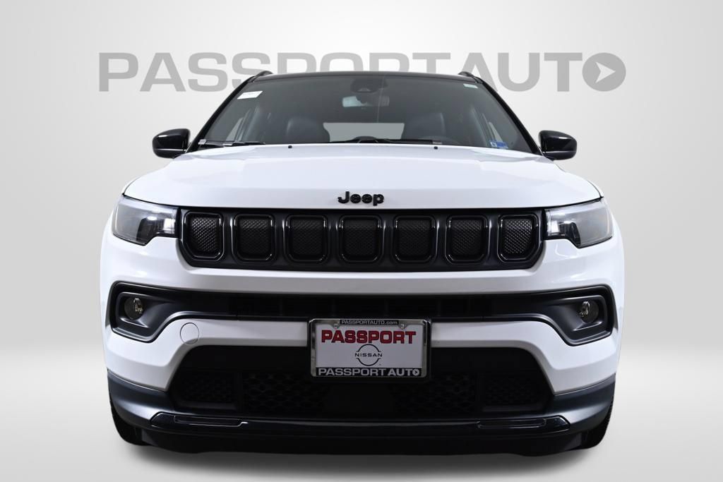 Used 2022 Jeep Compass Latitude FWD image 2