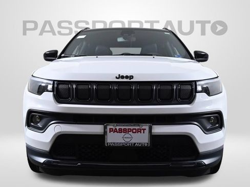 Used 2022 Jeep Compass Latitude FWD image 2