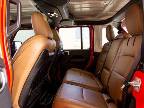 Used 2023 Jeep Wrangler Unlimited Rubicon 4xe image 21